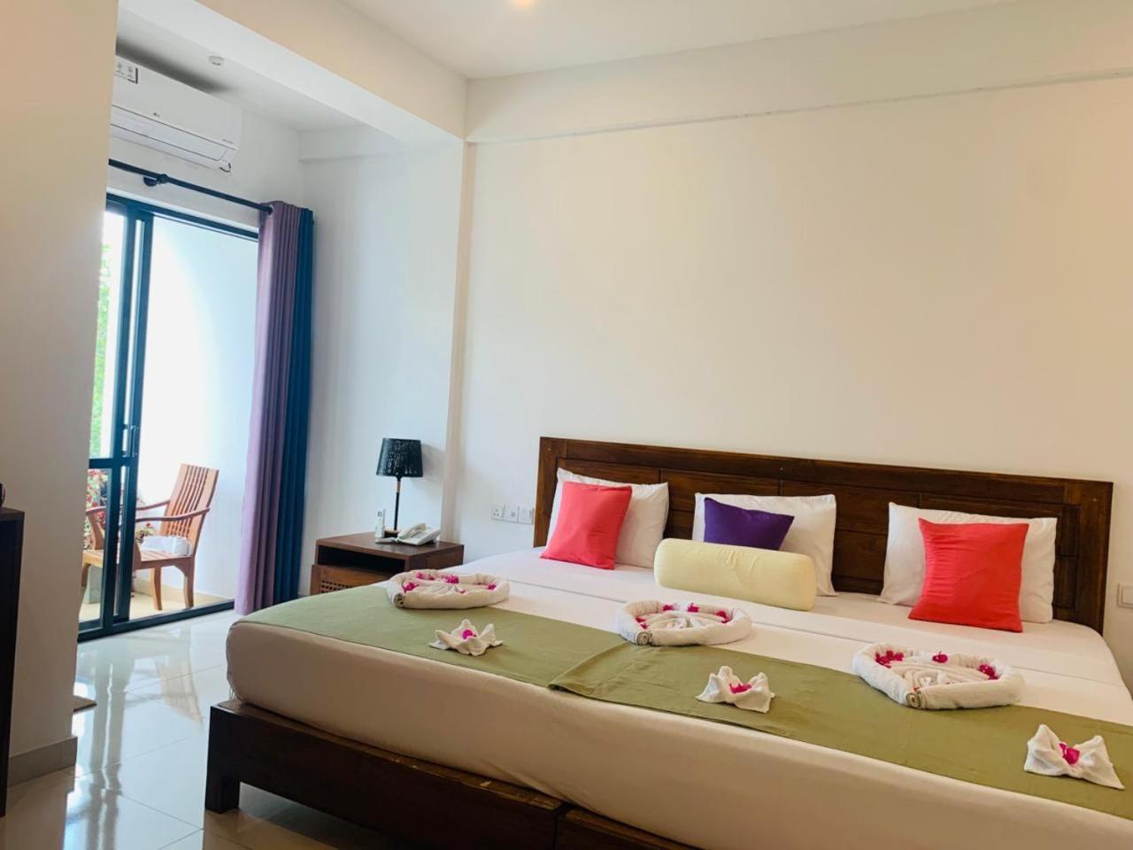 Eden Grand Hotel Dambulla Ngoại thất bức ảnh